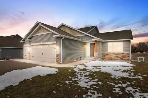 4897 87th St NE, Monticello, MN 55362