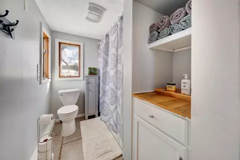 Bath - 4480 41st St W, Webster, MN 55088 photo 2 of 2