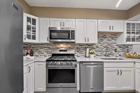 13956 Herald Ct, Apple Valley, MN 55124