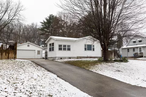 41907 Spillway Dr, Winona, MN 55987