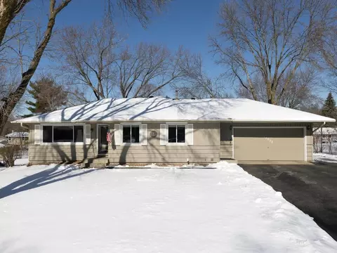 13008 Lakeview Dr, Burnsville, MN 55337