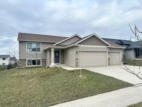 5931 51st St NW, Rochester, MN 55901