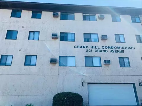 221 Grand Ave W #302, South Saint Paul, MN 55075