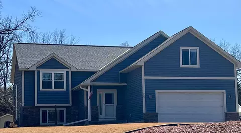 207 Stoughton St E, Cannon Falls, MN 55009