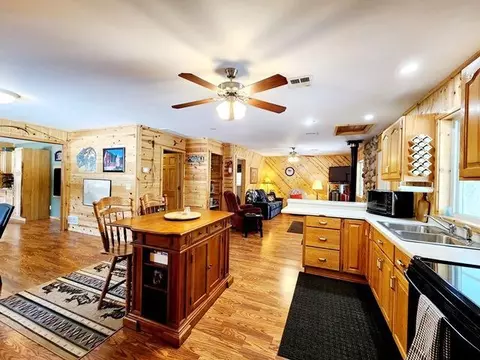 Kitchen - 27256 Cr-52, Bigfork, MN 56628 photo 4 of 6