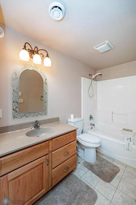 505 Jackson Ave E, Lisbon, ND 58054 photo 40