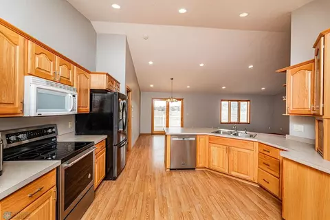 505 Jackson Ave E, Lisbon, ND 58054 photo 8