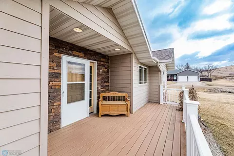 505 Jackson Ave E, Lisbon, ND 58054 photo 4