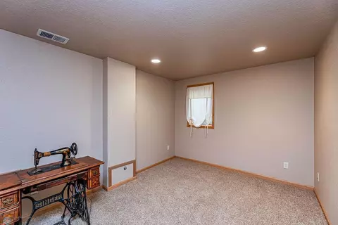 505 Jackson Ave E, Lisbon, ND 58054 photo 39