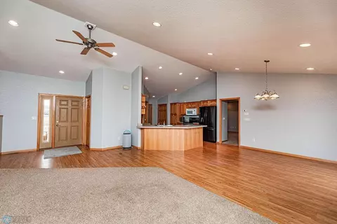 505 Jackson Ave E, Lisbon, ND 58054 photo 6
