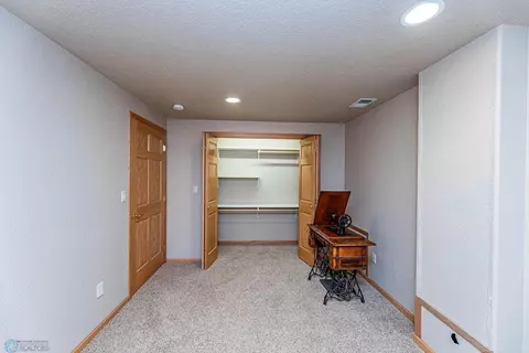 505 Jackson Ave E, Lisbon, ND 58054 photo 38