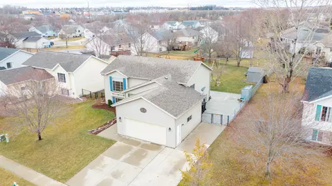 5921 47th Ave NW, Rochester, MN 55901