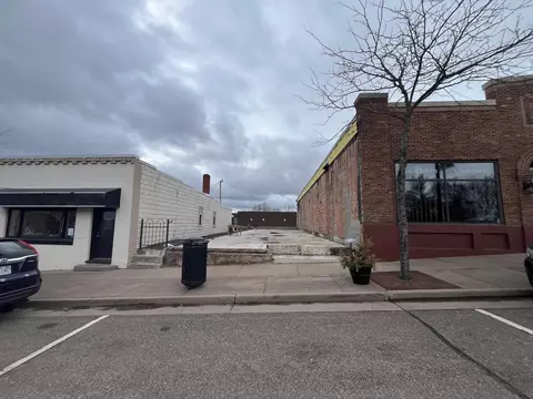 211 N Cascade St, Osceola, WI 54020