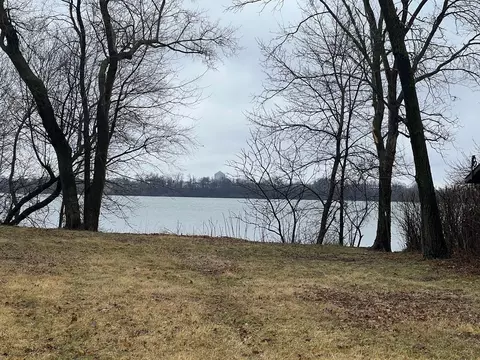 111 N Shore Dr, Elysian, MN 56028