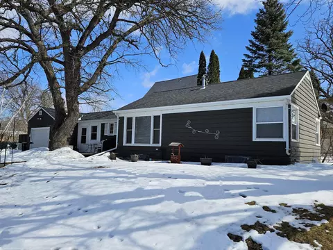 621 Maple St, Alexandria, MN 56308