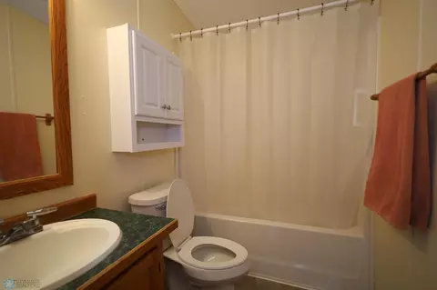 329 N 5th St, Warren, MN 56762 photo 5