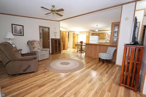 329 N 5th St, Warren, MN 56762 photo 15