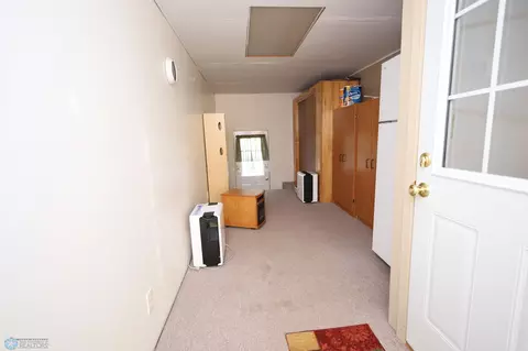 329 N 5th St, Warren, MN 56762 photo 8