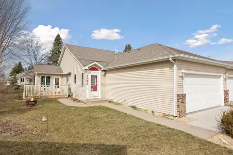 1952 Eastridge Ct, Stillwater, MN 55082