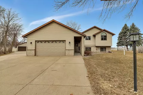 500 9th St S, Waite Park, MN 56387