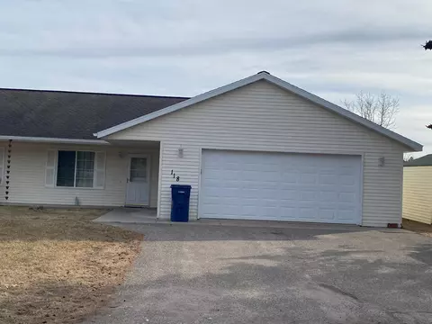 118 6th St SE, Menahga, MN 56464