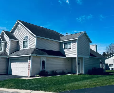 1905 Topaz Pointe Ln SW, Rochester, MN 55902
