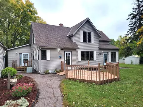 28685 Sleepy Hollow Rd, Winthrop, MN 55396