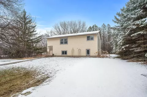 2989 Hamlet Ave N, Oakdale, MN 55128