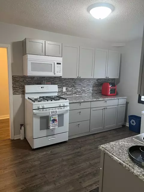 2520 Humboldt Ave N, Minneapolis, MN 55411