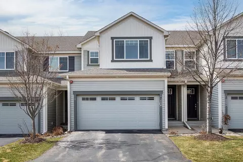 14326 Parkside Ct NW, Prior Lake, MN 55372