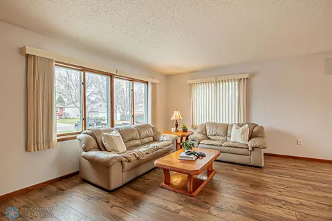 Living - 2008 29th Ave S, Fargo, ND 58103 photo 2 of 5