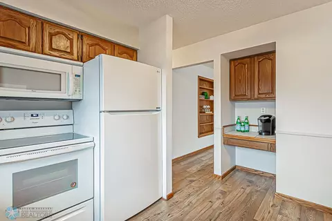 Kitchen - 2008 29th Ave S, Fargo, ND 58103 photo 3 of 6