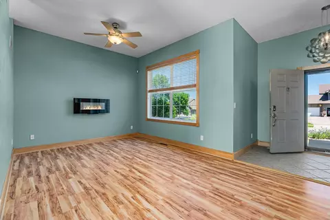 932 Firethorne Trl, Jordan, MN 55352 photo 5
