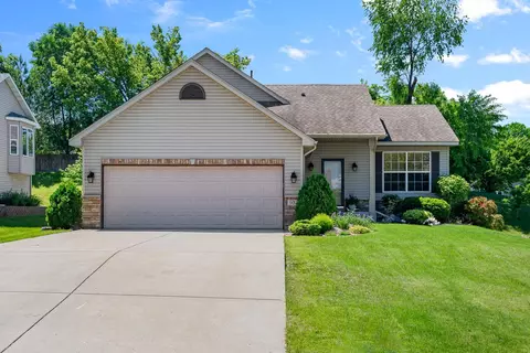 932 Firethorne Trl, Jordan, MN 55352