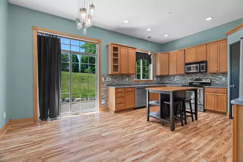 932 Firethorne Trl, Jordan, MN 55352 photo 8