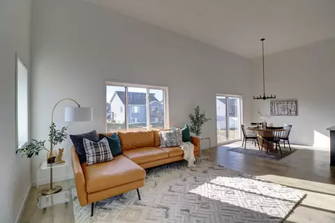 2584 Fulton Loop S, Fargo, ND 58104 photo 4