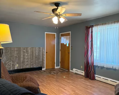 206 N A St, Marshall, MN 56258 photo 5