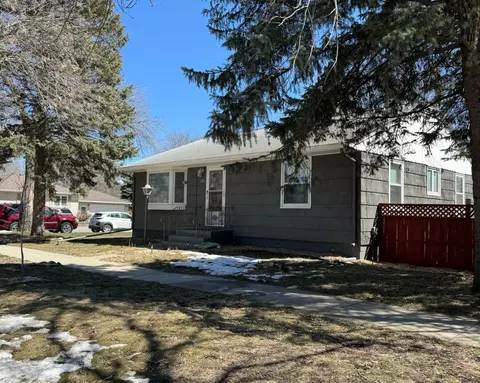 206 N A St, Marshall, MN 56258 photo 3
