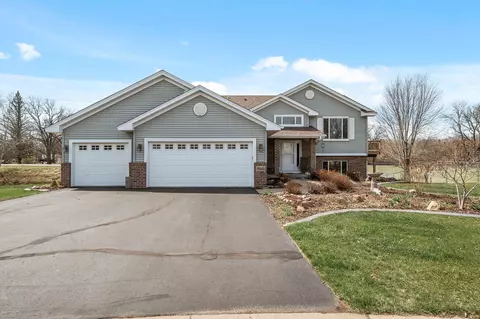 17516 Grant Ct NW, Elk River, MN 55330
