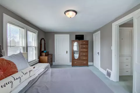 Bath - 205 4th Grant Blvd E, Wabasha, MN 55981 photo 2 of 4