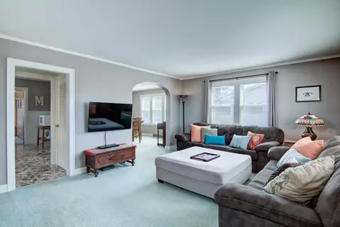 Living - 205 4th Grant Blvd E, Wabasha, MN 55981 photo 3 of 7
