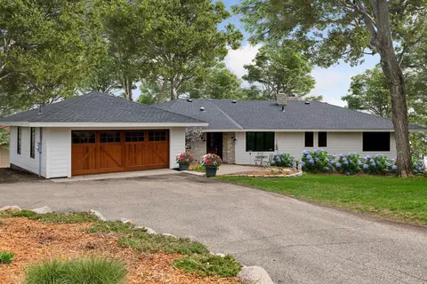 1310 Morningview Dr, Minnetrista, MN 55364