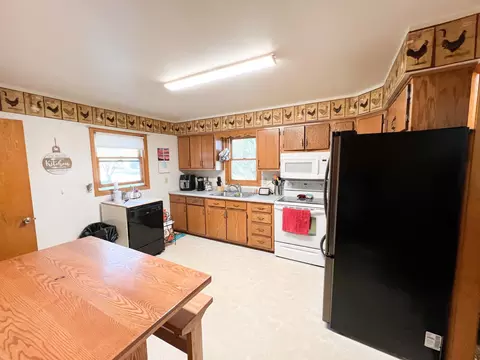634 Kentucky Ave, Adrian, MN 56110 photo 6