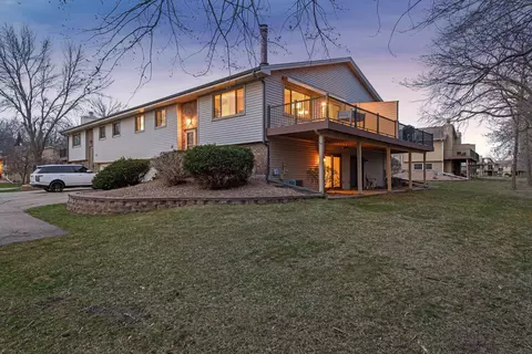 13009 45th Ave N, Plymouth, MN 55442