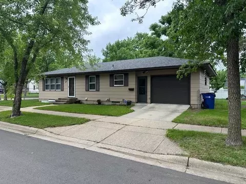 49 21st Ave S, Saint Cloud, MN 56301