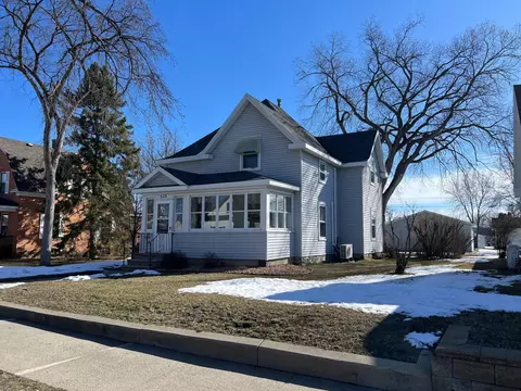 515 Birch St S, Sauk Centre, MN 56378