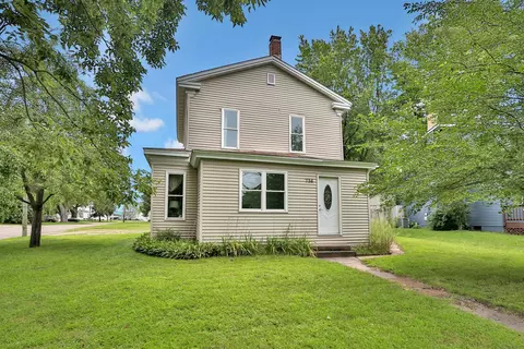 734 Pearl St, Prescott, WI 54021