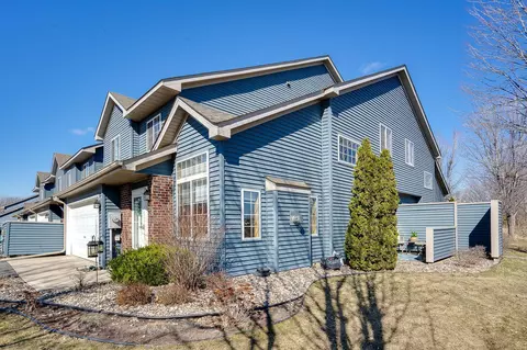 2064 Willow Cir, Centerville, MN 55038 photo 2