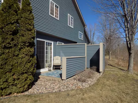 2064 Willow Cir, Centerville, MN 55038 photo 4