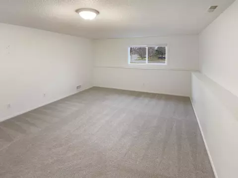 4785 Beacon Hill Rd, Eagan, MN 55122 photo 14
